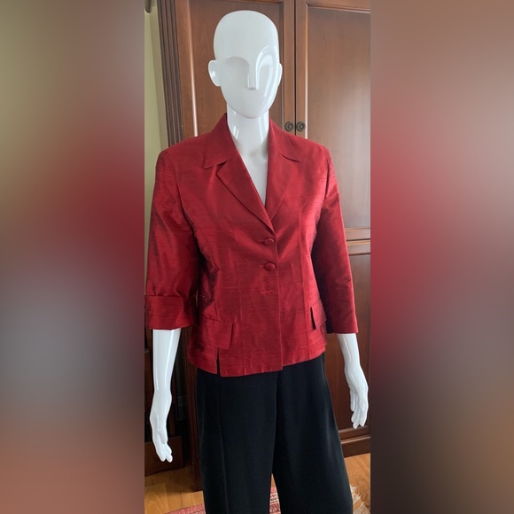 Gorgeous burgundy like dark red shiny 100% silk blazer 3/4 sleeves pocket caps 8 - Picture 5 of 10